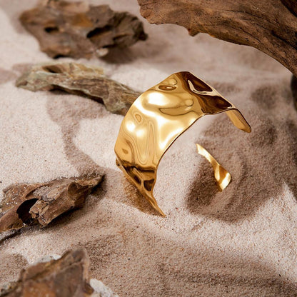 Hammered Statement Handcuff