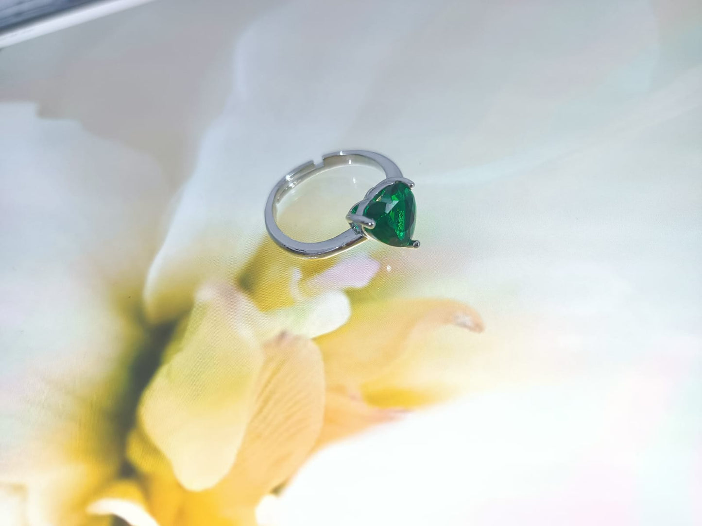Adjustable Green Heart Ring