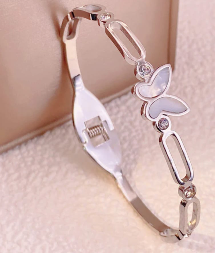 Sliver plated Butterfly inspired Mother of pearls contemporary Anti-tarnished bracelet