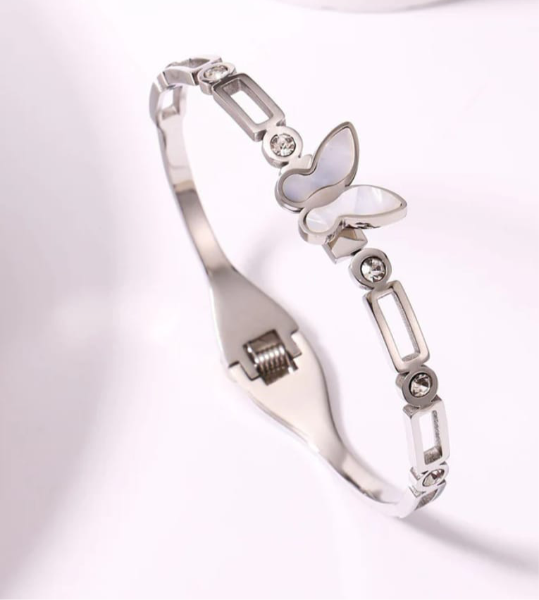 Sliver plated Butterfly inspired Mother of pearls contemporary Anti-tarnished bracelet