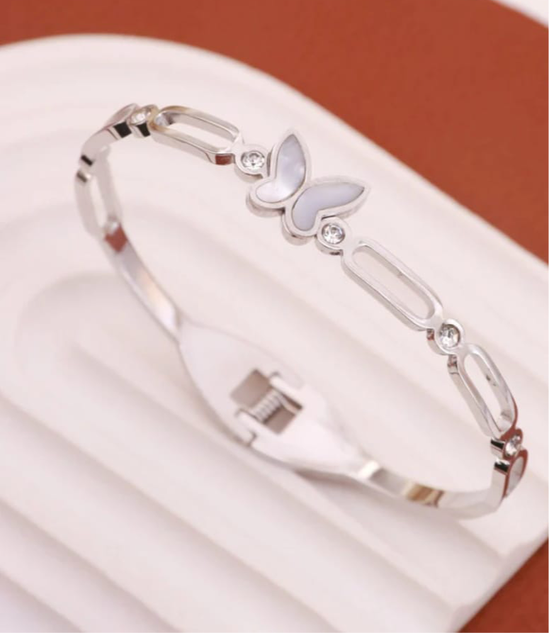 Sliver plated Butterfly inspired Mother of pearls contemporary Anti-tarnished bracelet