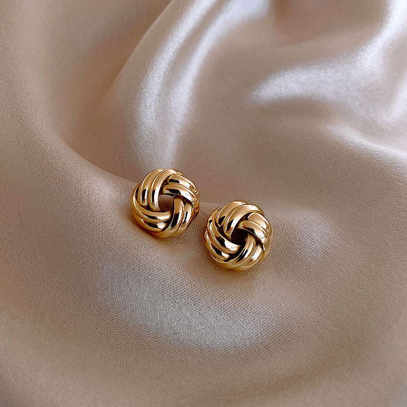Mini Gold Knot Earrings