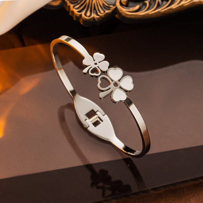 Silver plated Mother of pearls Dual Flower Openable Floral Anti-tarnished bracelet