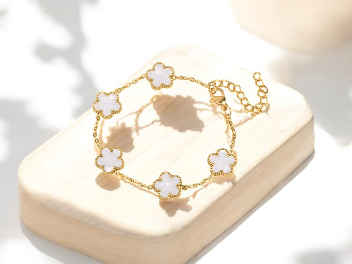 18k Gold Plated White Lucky Clover Bracelel