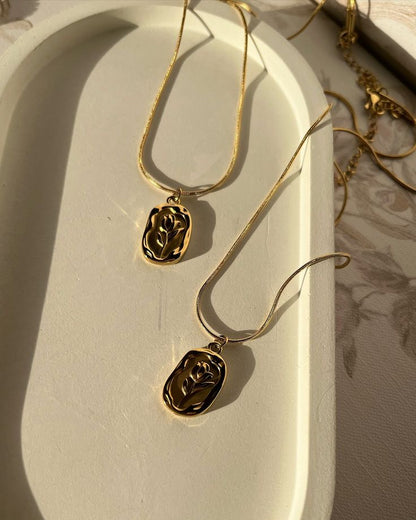 Rose Necklace