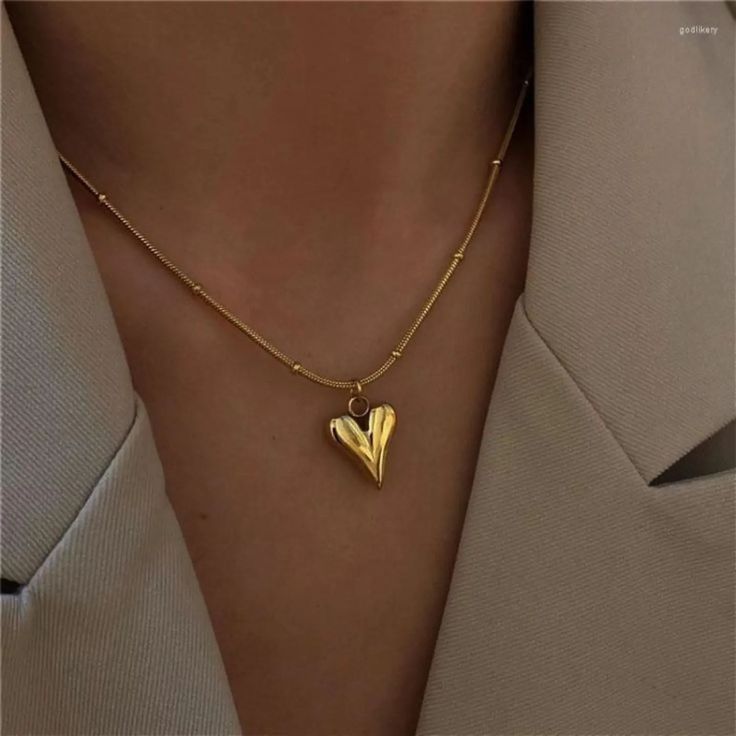 Gold heart necklace