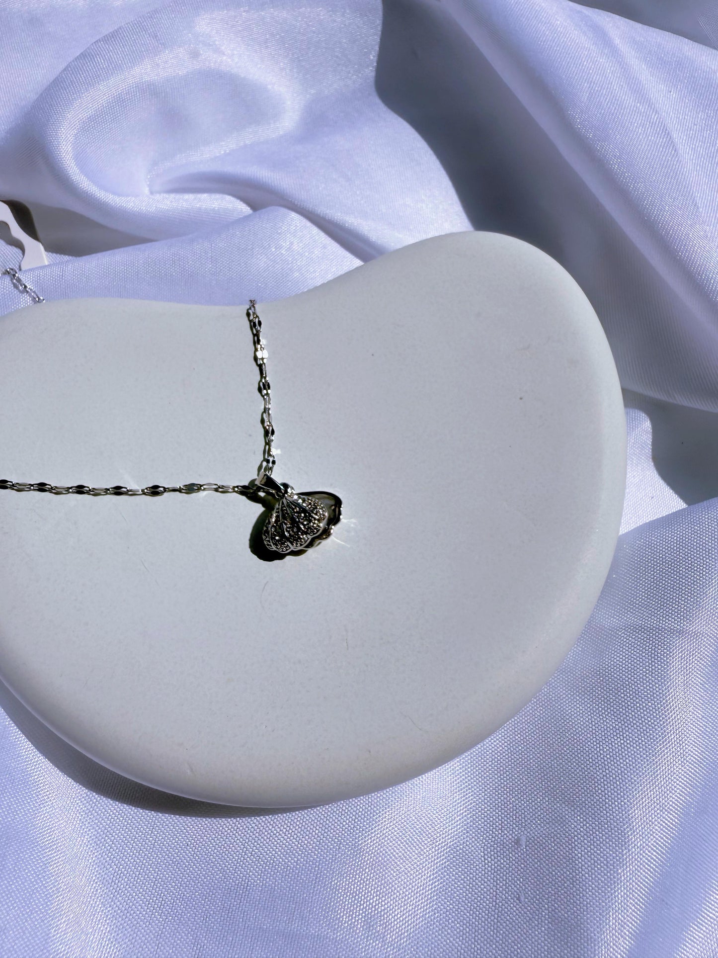 Shell Necklace with Pearl